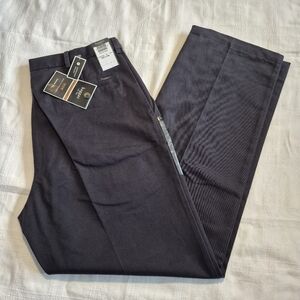 Haggar men's 36 x 32 W2W work to weekend classic fit, no iron color navy New